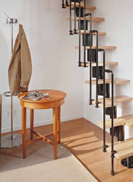 Scala salva spazio Karina