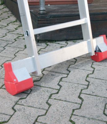 Scala a sfilo in alluminio con gradino largo 2