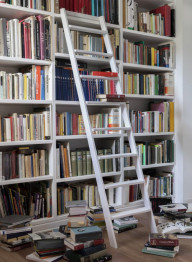 Scala di appoggio in legno con gradini larghi 7